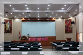 ห้องประชุมสีทอง 